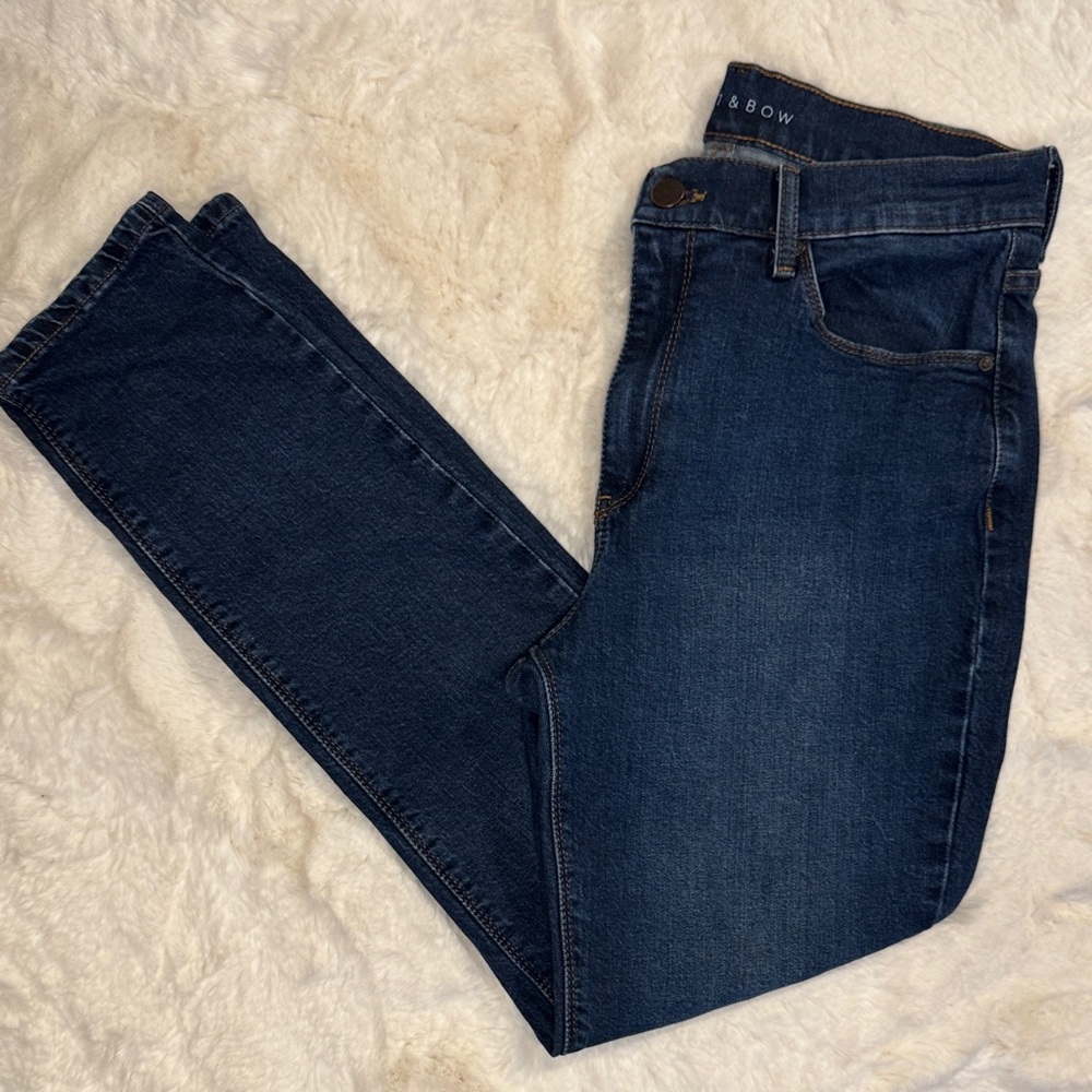 ELIGIBLE FOR GIFT W/PURCHASE - Mott & Bow Woman’s Dark Blue Skinny Jeans